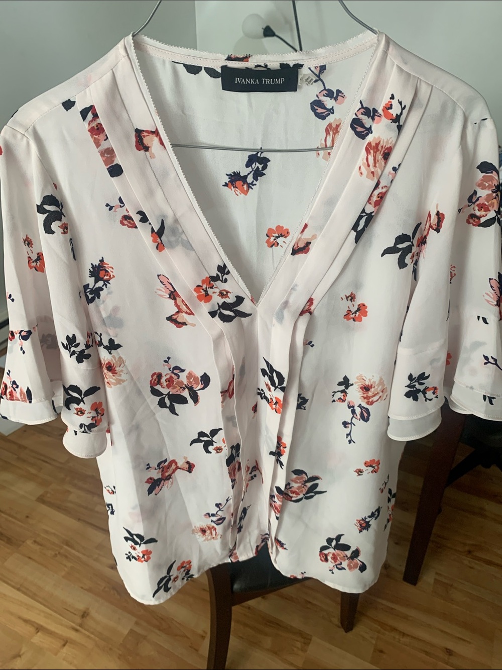 Ivanka Trump White Floral V-Neck Flutter Sleeve Blouse